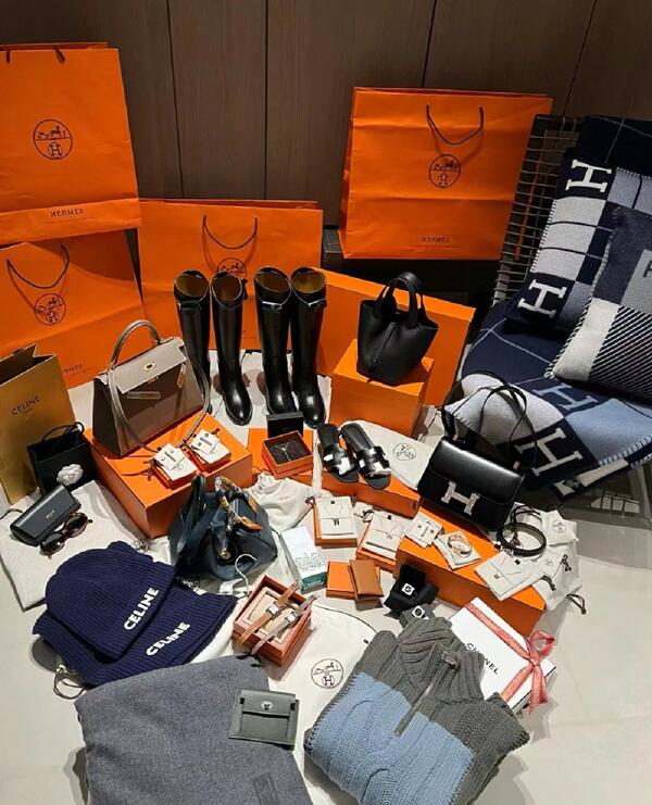 头屯河区回收品牌鞋子